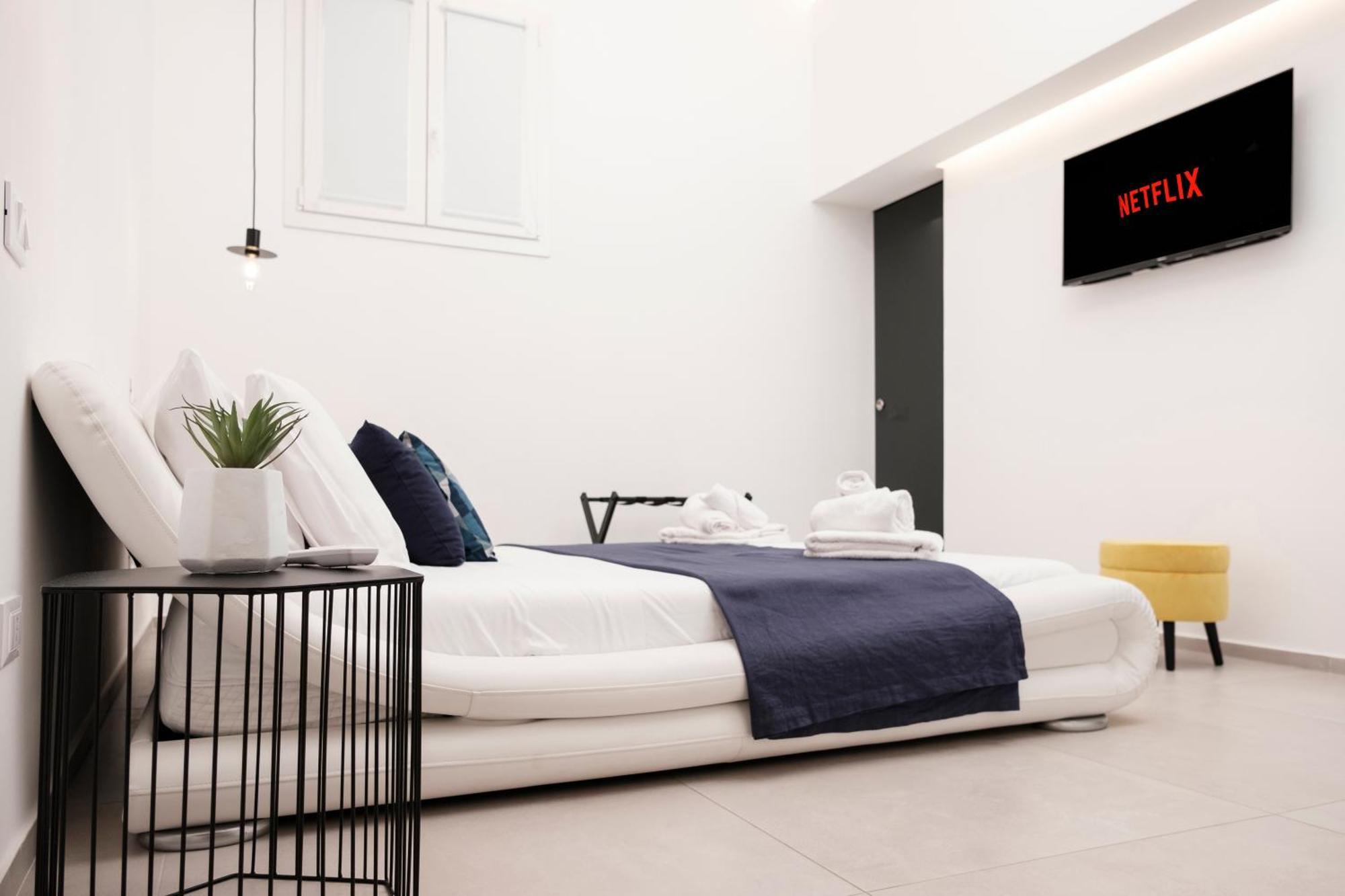 Pepoli Deluxe - Exclusive Apartment - Free Parking Trapani Exteriör bild