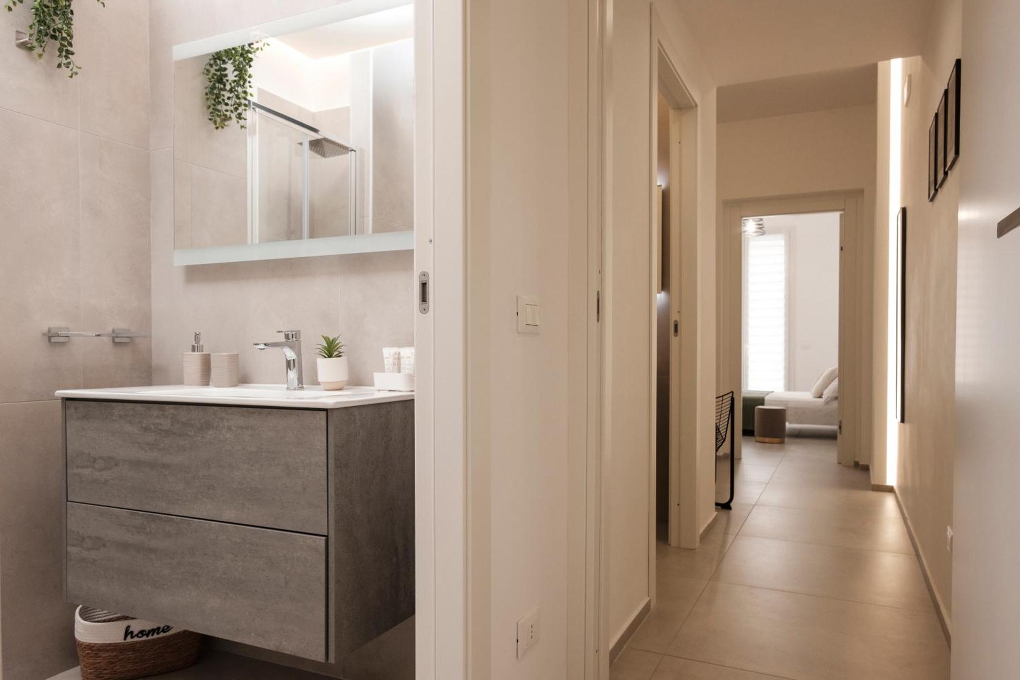 Pepoli Deluxe - Exclusive Apartment - Free Parking Trapani Exteriör bild