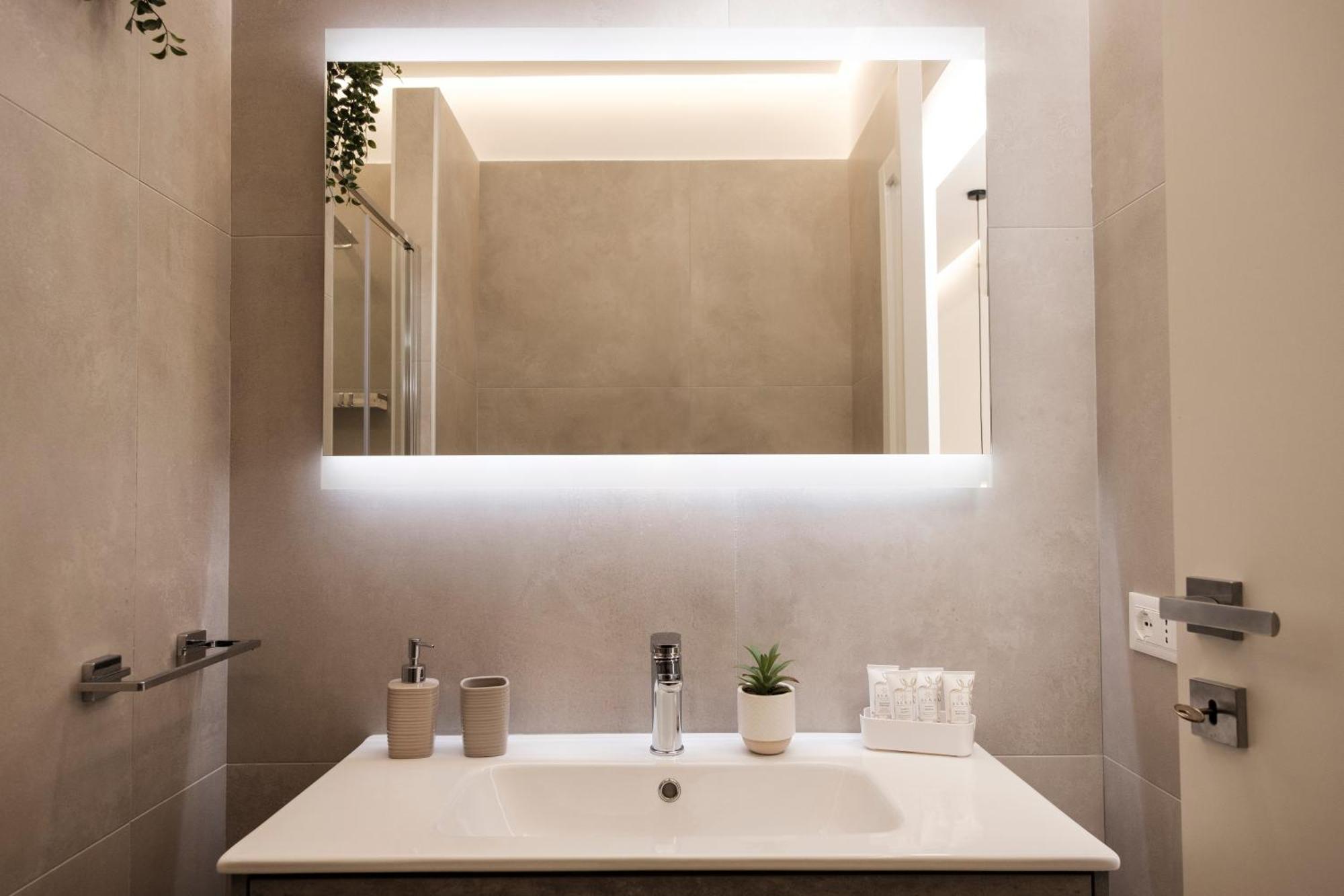 Pepoli Deluxe - Exclusive Apartment - Free Parking Trapani Exteriör bild